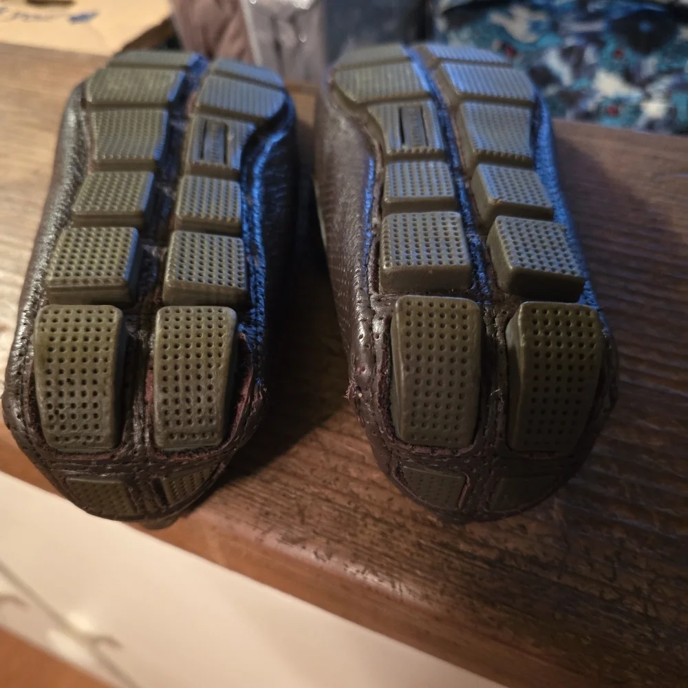 Vestigium Ostrich loafers 7.5 NWOT